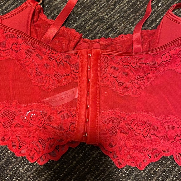 Sofia Vergara Line Red Lace Bustier - Picture 3 of 5